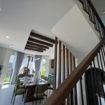 bán villa bảo lộc 300m2 - sổ hồng riêng có sẵn, giá được trả góp + vay ngân hàng + công chứng liền