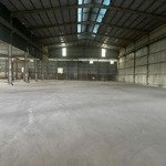 cho thuê 1200m2, 2400 m2 kho xưởng đường đại lộ thăng long, hà nội