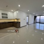 cạnh vinhomes, căn 3pn + 3 wc trực diện sông, giá 30 triệu/tháng, 136m2