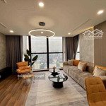 trống ngay căn góc 3 ngủ 140m2 view sông hồng tại sunancora lương yên, chỉ 32tr/th. lh 0906 244 301