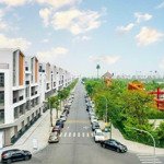 cần bán gấp shophouse đẳng cấp. vị trí căn góc 3 mặt đường tại vinhomes ocean park 3