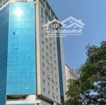 bán căn building mặt phố nguyễn văn cừ, dt 200m2 x 8 tầng, mặt tiền 10.5m, thuê 5 tỷ / năm.