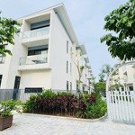 tái đầu tư vốn nên cần ra hàng gấp biệt thự an quý villas 180m2. lh 0369337981