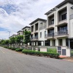 cần bán căn nhà big town diện tích xây dựng 145m2 trung tâm thành phố mới nhơn trạch, swan park