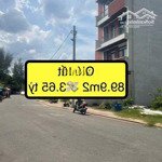 hẻm 45 trường lưu q9. diện tích 74.3m2. ngang 4.6m. giá 3.3 tỷ có bớt. và nhiều lô khác xung quanh