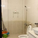 nr hoàng quốc việt 50m2x3t,3pn,2wc,mặt chợ,tiện làm vp,kd rau củ quả,thực phẩm,may mặc.