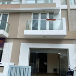 cho thuê nhà mt liên phường, p.phước long b, q9 dt: 100m2 lh: 0909128189