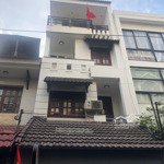 cho thuê nhà nguyên căn đường đỗ quang, thảo điền. diện tích: 138m2, 4pn, 3wc có nt giá 27tr tl