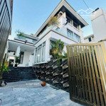 chính chủ bán villa 300m đồi view vịnh hạ long, bể bơi tại trung tâm cột 3- cột 8, tp. hạ long