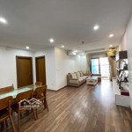 chính chủ cho thuê căn 3 ngủ full đồ đẹp chung cư goldmark city. giá : 16tr/tháng.