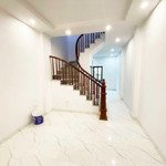 nhận nhà ở luôn, diện tích 30m2, ô tô cách nhà 20m, xây mới 3 tầng giá 2,3 tỷ. lh 0867000628