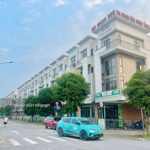 shophouse chân đế chung cư 75m2, xd 4 tầng, giá chỉ 4,4xx tỷ. cho thuê dòng tiền 180tr/năm