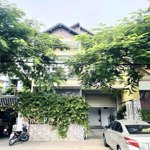 cho thuê villa 4 phòng ngủ full nội thất gần biển giá 15 triệu khu vĩnh hải