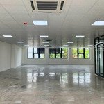 tòa nhà đường nguyễn trọng tuyển 10x20m hầm trệt 5 lầu cho thuê