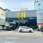 cho thuê showroom 1700m2 2mt trước sau giáp quận 1, đường võ văn kiệt quận 5.