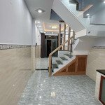 ra hàng gấp căn nhà hẻm 4m đường xóm chiếu,q4, sổ riêng sang tên ngay, giá 2 tỷ9/50m2, 1 trệt 2 lầu