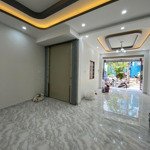 nhà cần bán nguyễn thái sơn - giá 5tỷ x - lh 0941131874