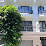 chính chủ bán shophouse 48m2 sao biển 6,5 tỷ, gần công viên, khu chung cư và thuận tiện di chuyển