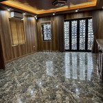 cần cho thuê nhà 81 tân mai hoàng mai 80m2x7 tầng thông sàn thang máy oto đậu làm vp, spa, 28tr