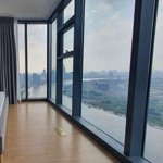 giá thật, xem nhà được. căn 2pn view sông trực diện q1, tầng cao. cần bán nhanh để giá 11.9tỷ all