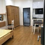 studio 28m2 đầy đủ nội thất có thang máy