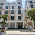 bán gấp giá gốc chính chủ shophouse mặt tiền 10m . căn duy nhất vinhomes grand park