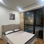 bán căn hộ royal city 3 ngủ sáng, full đồ đẹp, thiết kế tinh tế. lh: 0987485936