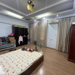 villa gốc dân phố cát dài, siêu rộng sân cổng riêng