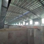 cho thuê kho xưởng xã lê minh xuân,bình chánh , khuôn viên : 20.000m2 , xưởng : 12.000m2