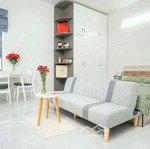 CHO THUÊ CHDV 1 PHÒNG NGỦ, CỬA SỔ THOÁNG, RỘNG 32M2, THANG MÁY, SÁT Q5