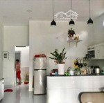 nắm chủ nhà cấp 4 dòng tiền sẵn kế bên vinhomes 67m2 đường 9m chủ kẹt tiền hạ chào bán gấp