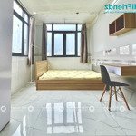 studio cửa sổ lớn ngay tạ quang bửu