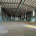 cho thuê xưởng khuôn viên 3000m2.giấy phép đầy đủ ,hoàn công.giá 2,4 usd/m2.an phú ,thuận an,bd