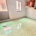 bán nhà 62m2,.2 tầng, nhỉnh 5 tỷ, ngang 5 cách mặt tiền hưng phú 1 căn