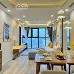 giá hợp lý! chủ cần bán căn gần 90m2, nhà đẹp, toà n07b2, dịch vọng. 0975118822