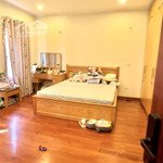 hiếm! bán nhà ấu triệu, 80m2 x 4 tầng, giá 49 tỉ, kinh doanh khách sạn, homestay