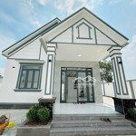 nhà vườn 300m2 ngay ngã 4 xoài đôi, xe hơi tận nhà chỉ 2,7xtỷ, cách chợ bình chánh 8 phút