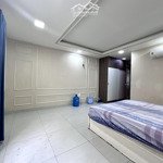 studio mới siêu đẹp full nội thất cửa sổ lớn sát cầu phạm văn chí