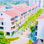 bán 3 căn liền kề 100m2. tuyệt đẹp. độc quyền bán. giá tốt. liên hệ hoàng đạo 098 299 6565