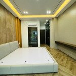 siêu đẹp nguyễn văn cừ dt 42m2, 6 tầng thang máy, kinh doanh cho thuê vp, giá nhỉnh 13tỷ