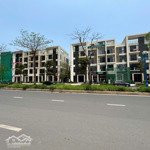 cho thuê shophouse 195m2 k7 - starlake nguyễn văn huyên, tây hồ, hà nội