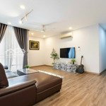 chính chủ cần bán căn hộ hùng vương plaza, quận 5, 130m2, 3pn, 3wc giá 6.9 tỷ, lh: 0943245711 hoàng