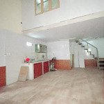 950 triệu , phú đô , 70m2 , 3 ngủ , ở thoáng viễn , khu vực đông dân .