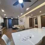 hàng hiếm 4pn tòa m2 vinhomes metropolis 29 liễu giai 143m2 giá bán 24 tỷ bao phí. lh 0984605726