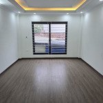 chính chủ cần bán 33m2 x 5 tầng ngay cạnh chợ văn điển cực cực hiếm căn bán full nội thất