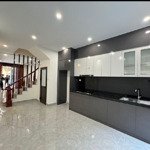 nhà đẹp tại trung tâm thạch bàn 70m2 - ô tô đỗ cửa - tiện ích đầy đủ