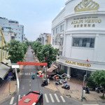 cc 38-54 trần hưng đạo view trung tâm tiệc cưới queen plaza 66m2 4pn giá 3,29tỷ lh: 0918220978