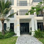 bán gấp biệt thự đẹp tại west lakes golf & villas - 2,35 tỷ, 84m2, 4 pn, 3 wc