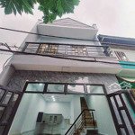 xoay vốn làm ăn bán gấp nhà đường hà huy giáp, q12. 40m2. gần bến xe, trường học. lh: 0936436684