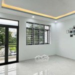 cho thuê phòng ban công rộng rãi, kdc 13e, phong phú, bc, sau đh văn hiến, ueh cs n